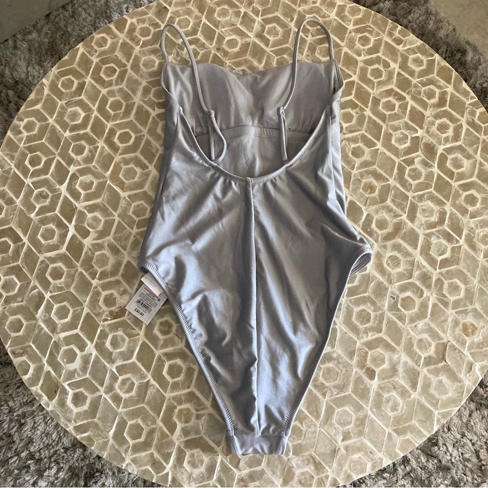 NEW!  Shade & Shore Women's Square Neck High Leg Cheeky One Piece Swimsuit (XS) - Picture 3 of 9